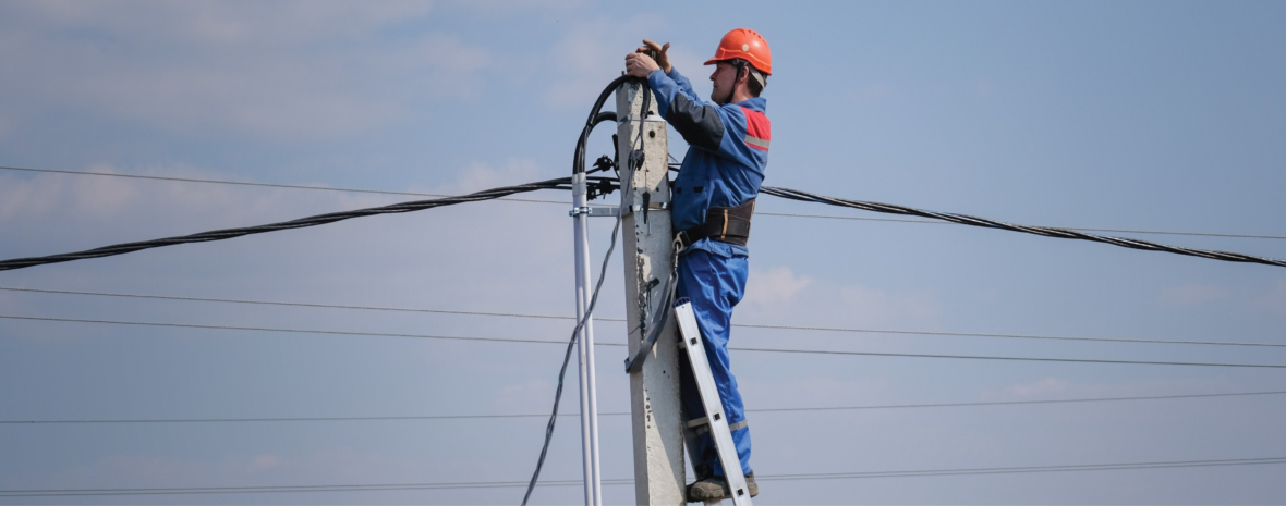 Ladder and Powerline Safety: Important Things to Know